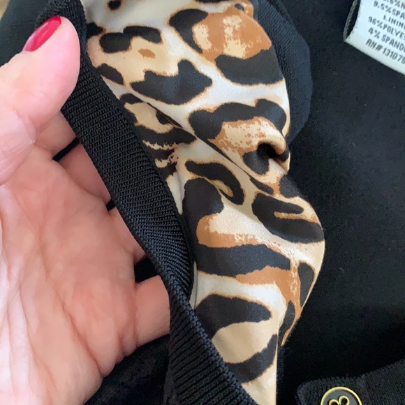 Robertson Los Angeles sweater cardigan like new - Picture 10 of 10